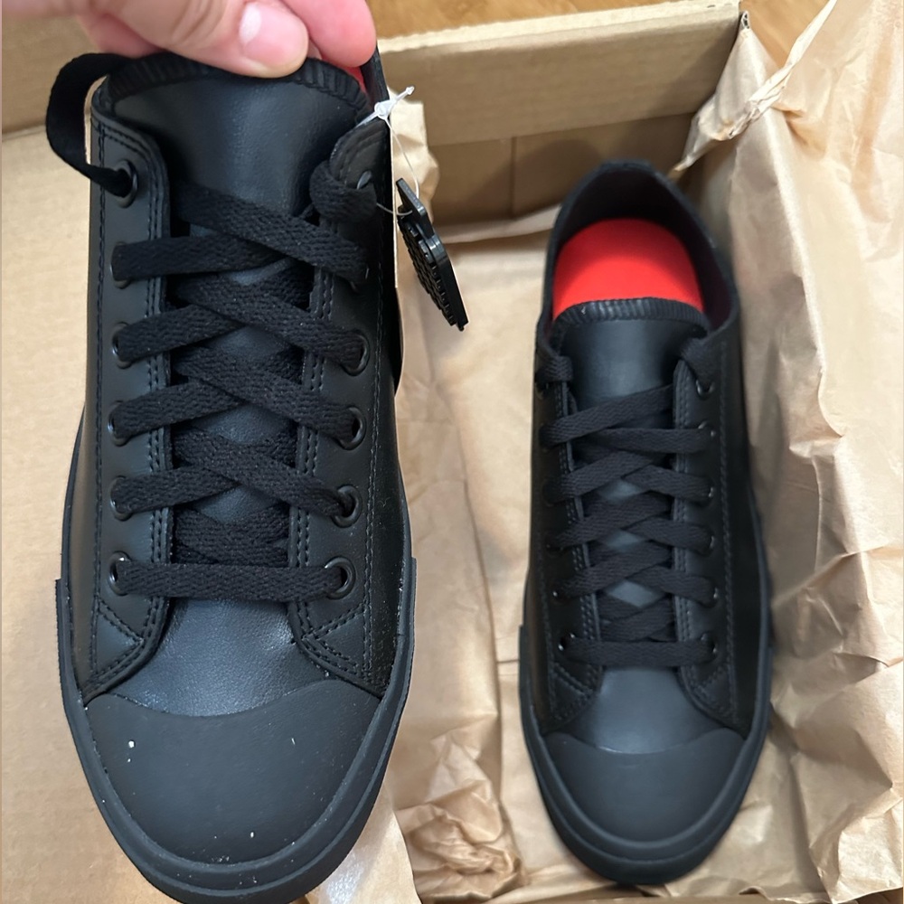 Woman: 9.5 BLACK BRAND NEW WORK SHOES